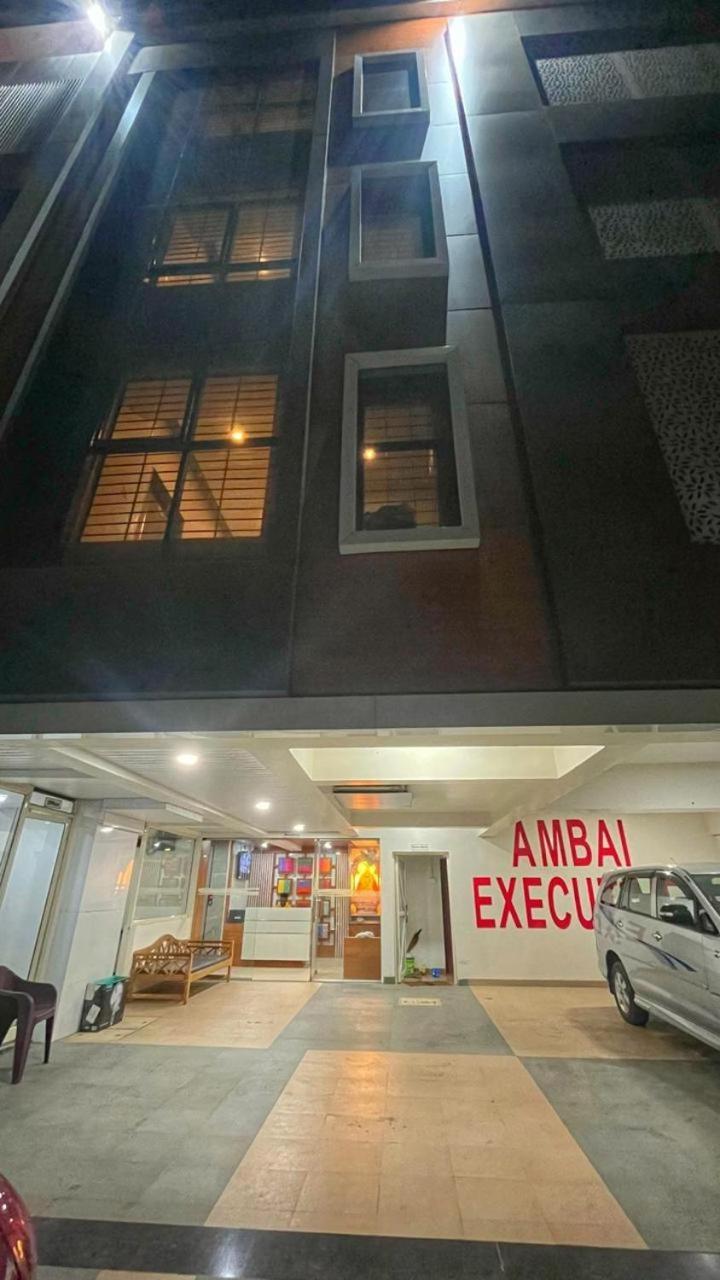 Hotel Ambai Executive Tuljapur Extérieur photo