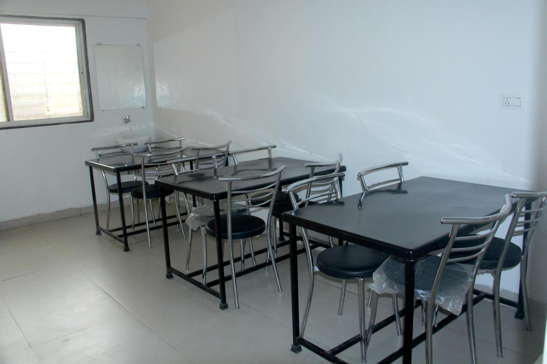 Hotel Ambai Executive Tuljapur Extérieur photo
