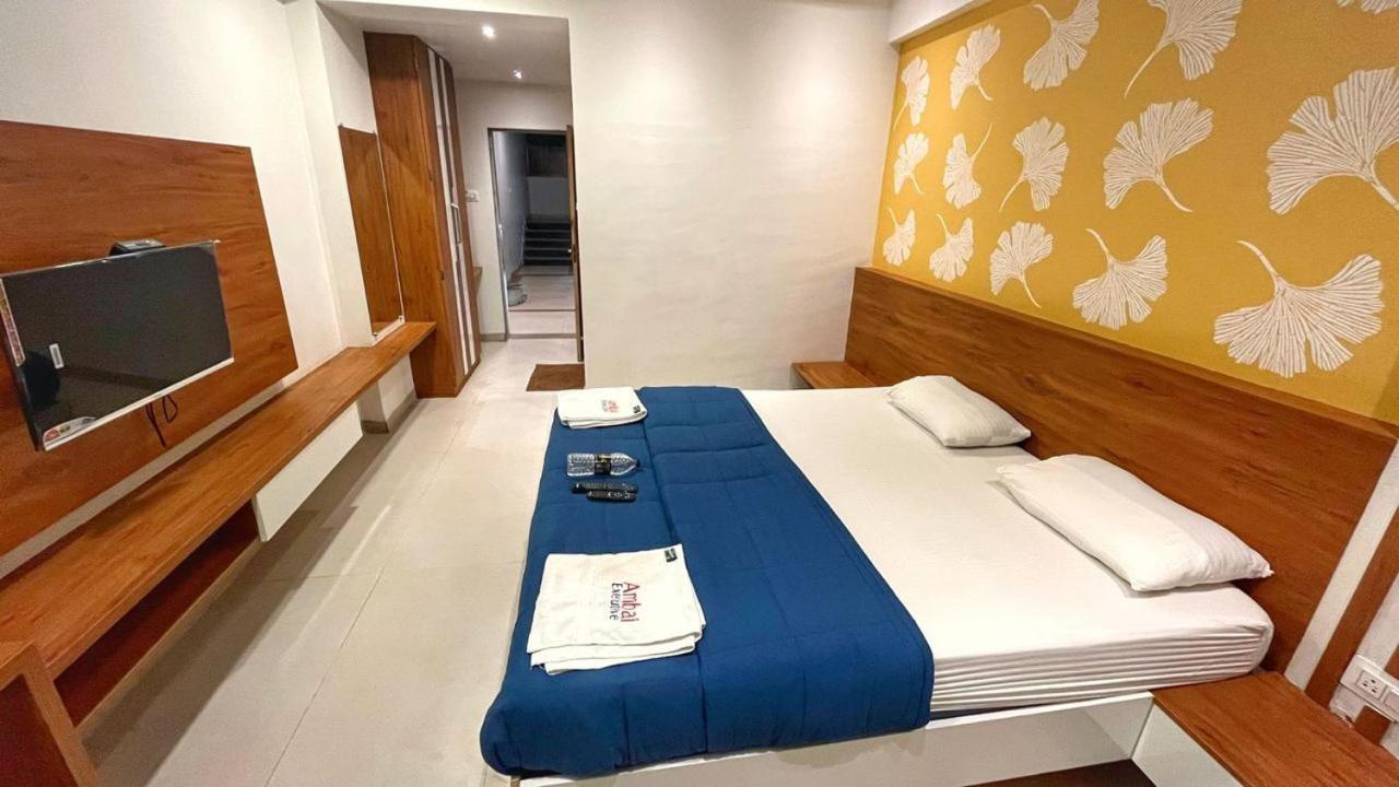 Hotel Ambai Executive Tuljapur Extérieur photo