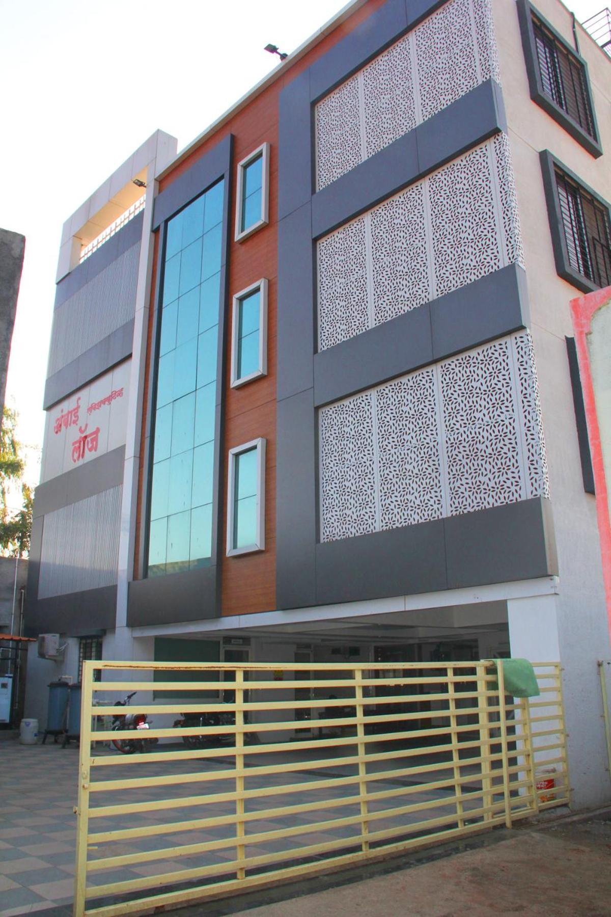 Hotel Ambai Executive Tuljapur Extérieur photo